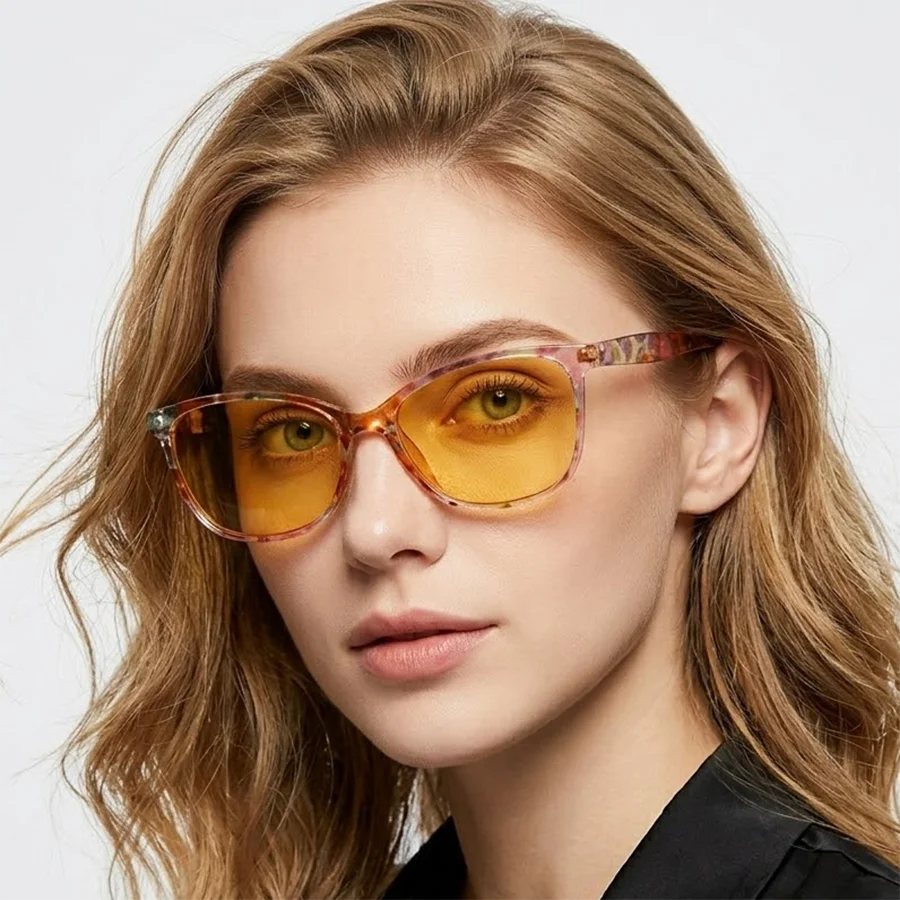 Cat-Eye-Bifokal-Nachtsicht-Lesebrille für Damen, Blumenmuster-Rahmen, ultraleicht und langlebig, exquisites Design, angenehm zu tragen