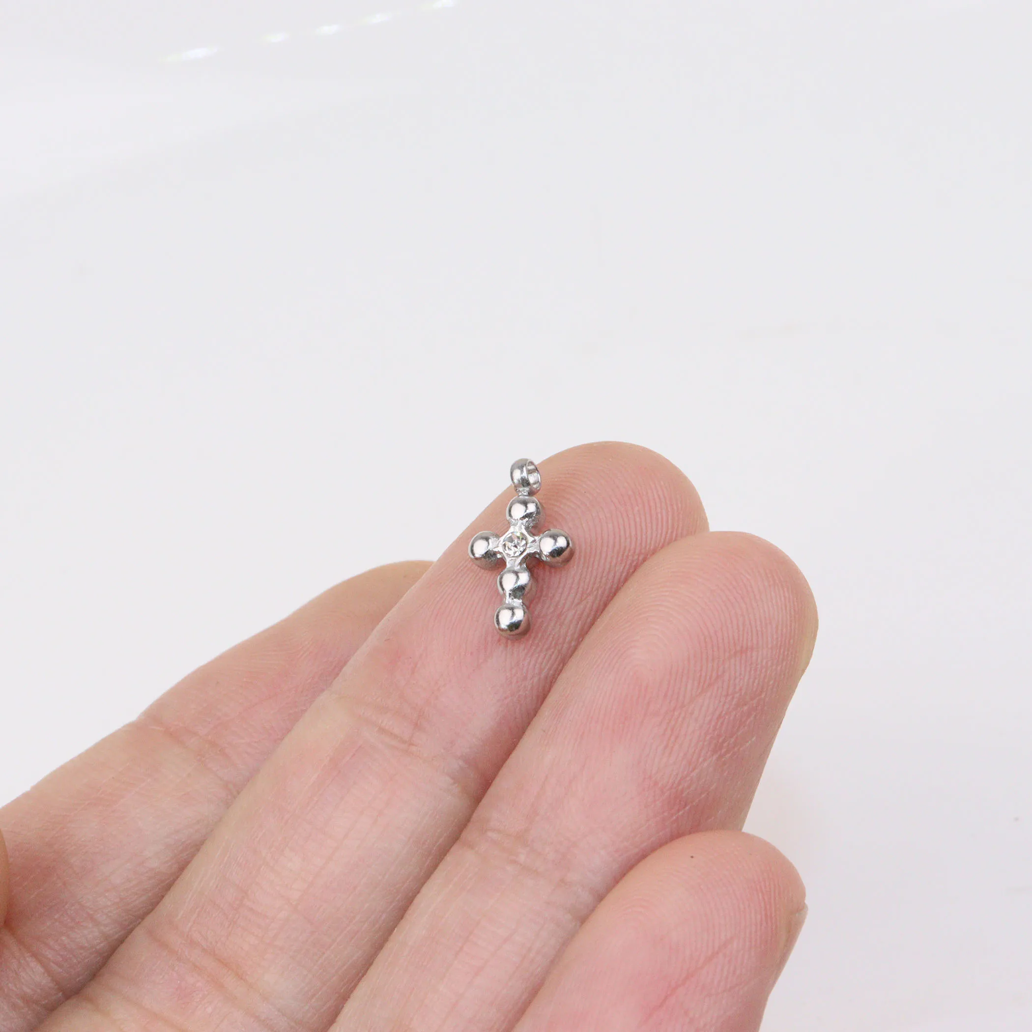 5pcs Wholesale Stainless Steel High Quality Mini Cross Fashion Jewelry Charms Girl Women\'s Antiallergic Pendant DIY Necklace