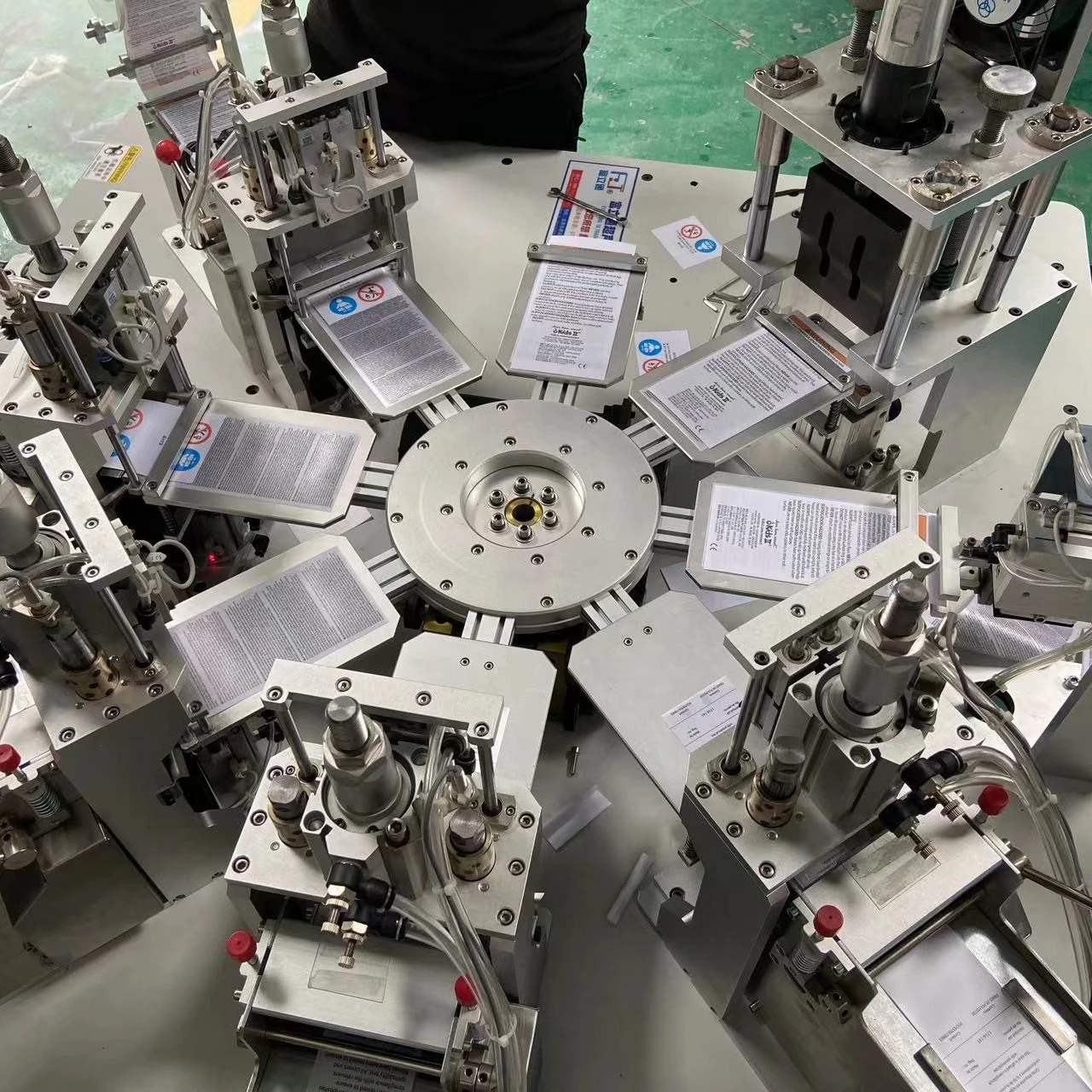 Multi Automatic Label Machine Ultrasonic Automatic Welding Ultrasonic Label Stitching Machine Pressed Textile Woven Label