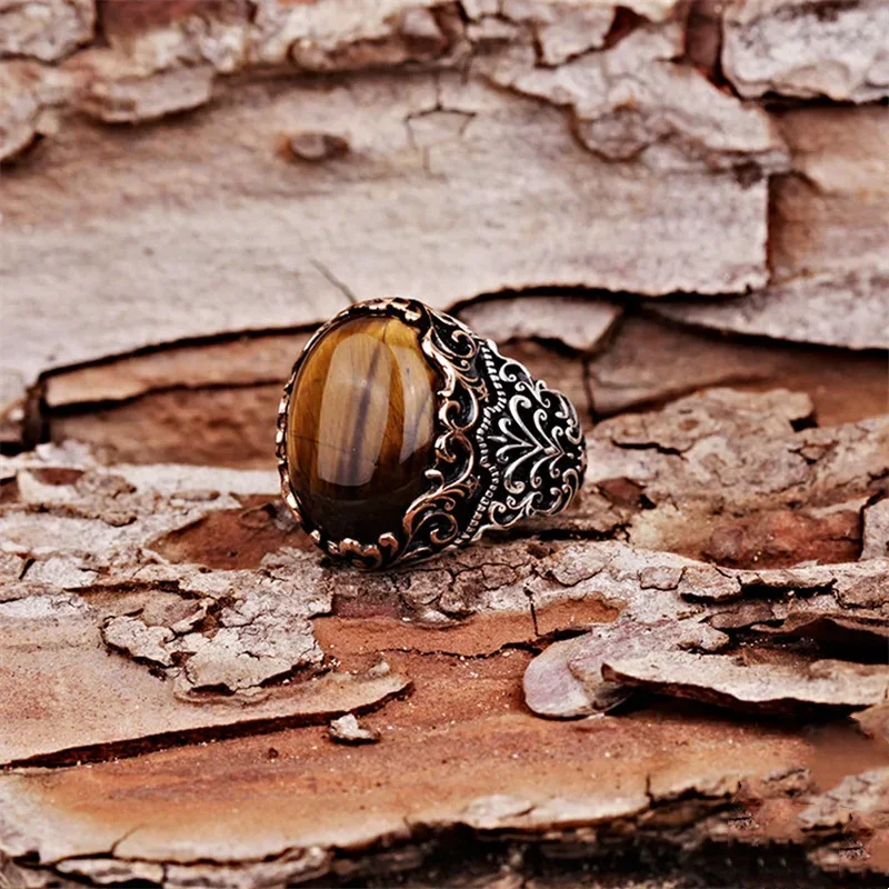 New Fashion Temperament Yellow Turquoise Men\'s Ring Domineering High-grade Copper Material To Attend The Banquet Business Ring