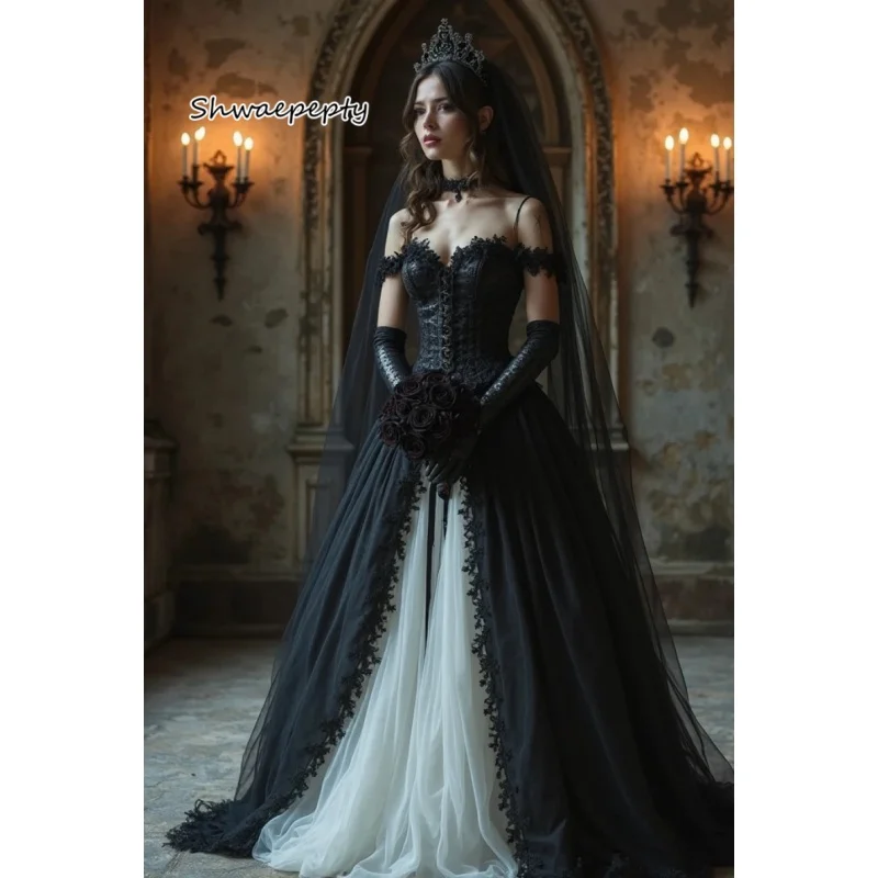 Black And White Gothic Wedding Dress 2025 Customized Vampire Princess Bridal Gown Lace-Up Corset Black And White Gothic Wedding Dress 2025 Customized Vampire Princess Bridal Gown Lace-Up Corset