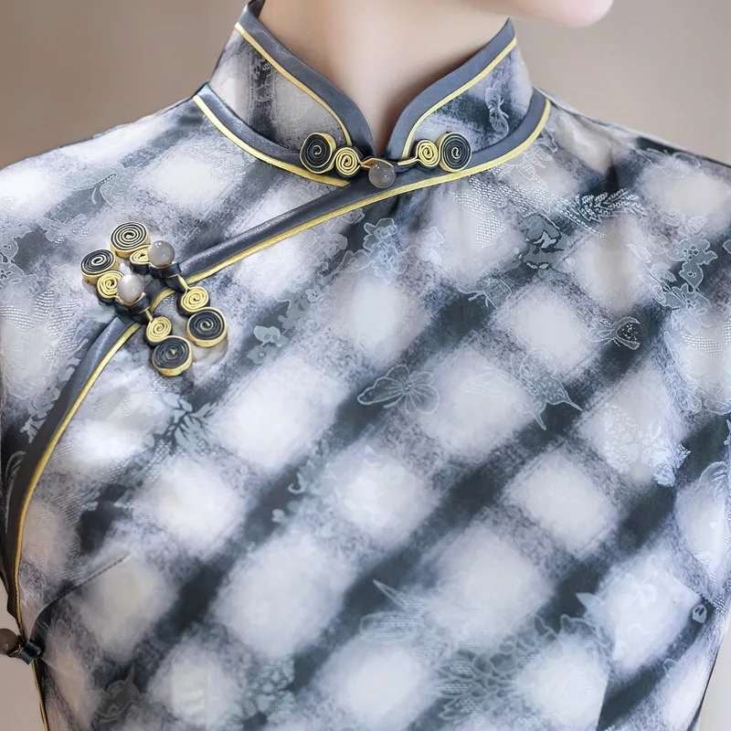 

Yourqipao Summer Stand-up Collar Long Cheongsam Retro Fashion Elegant Banquet Qipao Chinese Style Evening Dress Qipao for Women