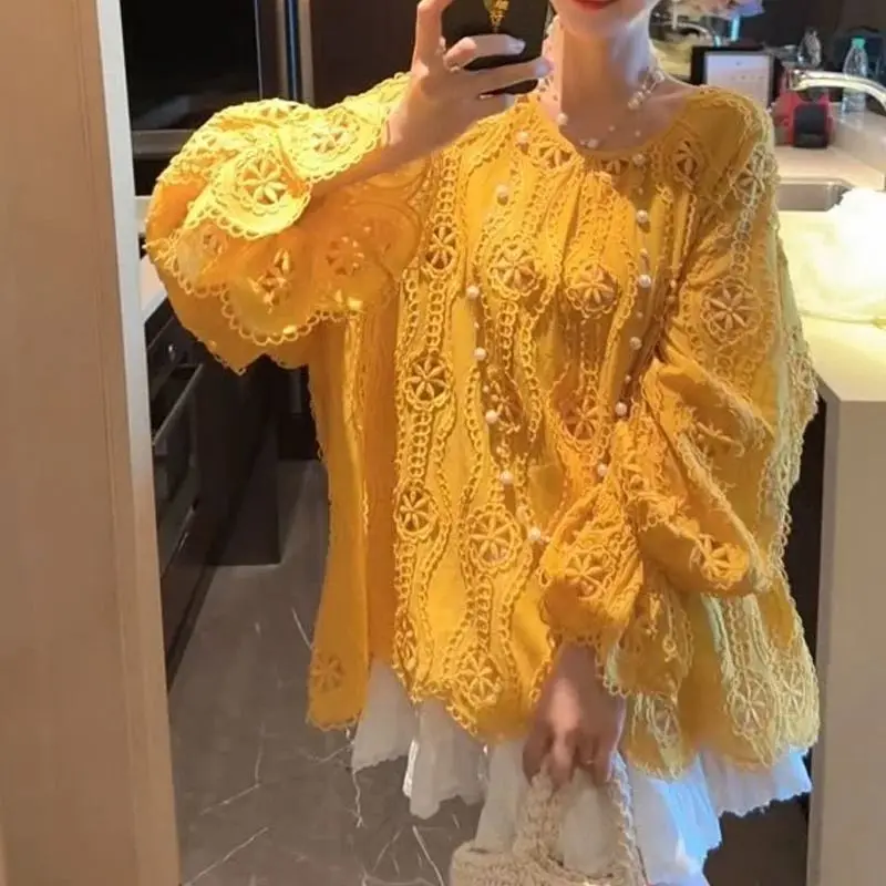 

French Style Yellow Lace Hollow Blouse Women Spring Summer Vintage High End Long Sleeved Pullover Loose Slim Waist Female Tops