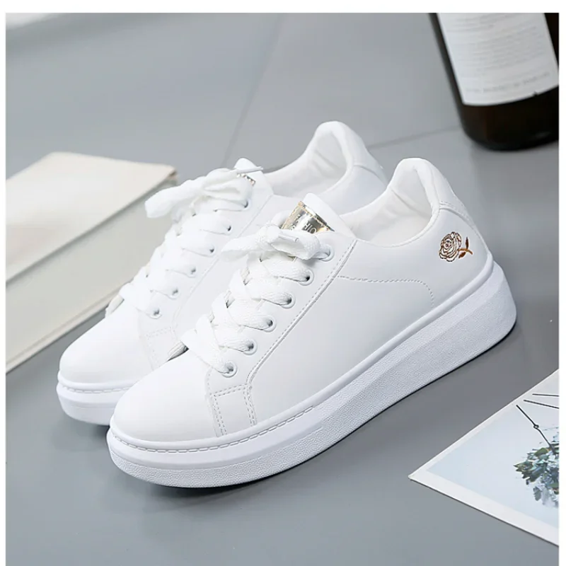 

Women Casual Shoes New Spring Women Shoes Fashion Embroidered White Sneakers Breathable Flower Lace-Up Women Sneakers Zapatillas