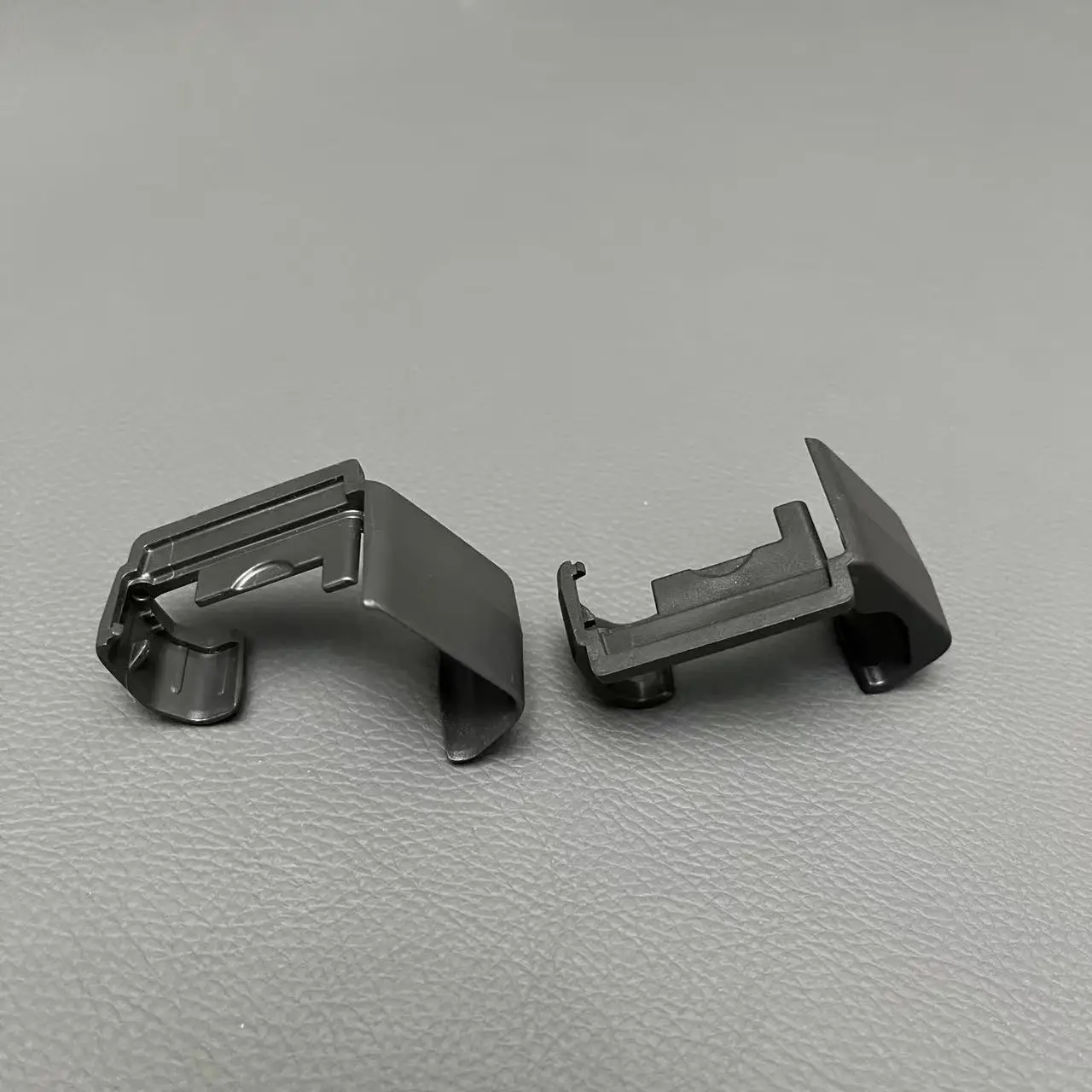 Car Front Seat Guide Rail Track End Plate Cover End Cap Trim Black For VW ID.4X 2021 2022 2023 2024 2025 11D881347 11D881348