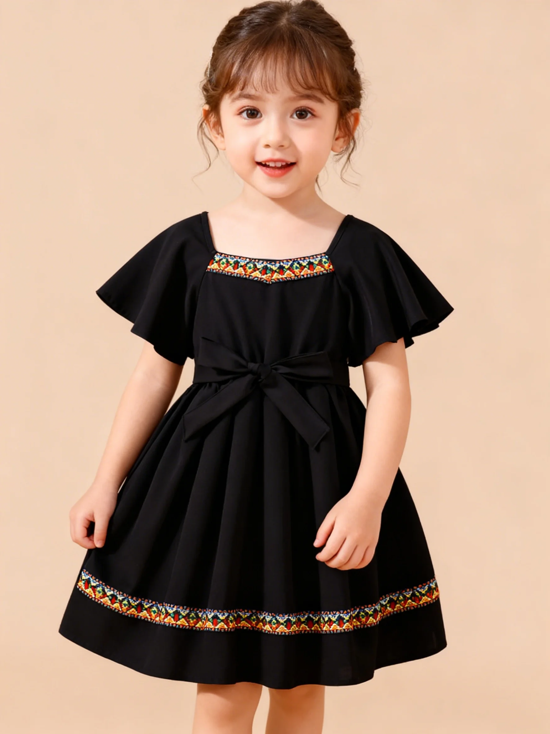Sommer Neuheit Mädchen Mode Kurzarm Quadratischer Ausschnitt Besticktes Elegantes Rüschenkleid Kinderrock
