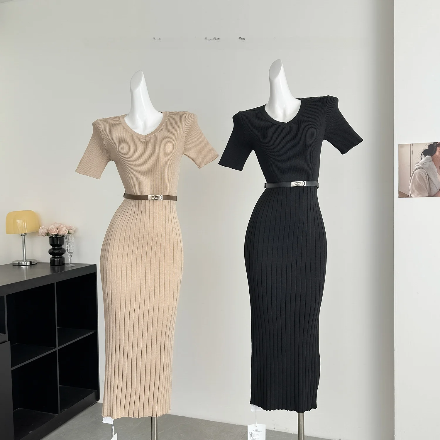 

Spring 2026 New Sle Women's Knitted Dr V-Ne Slim Fit Long Skirt Five-Quarter Sves Waist-Cinching Faionable