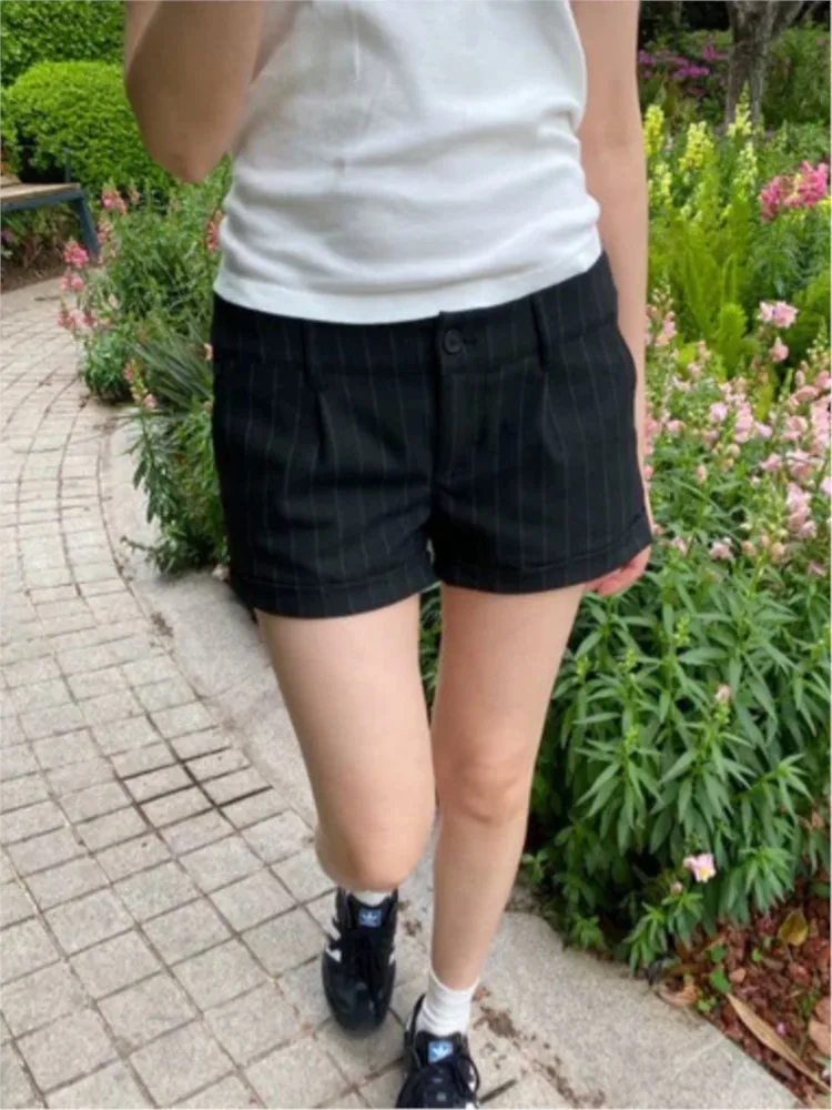 

Black Striped Button Straight Shorts Women Harajuku Casual Simple Street High Waist Sweatshorts Classic Vintage Short Pant Y2K