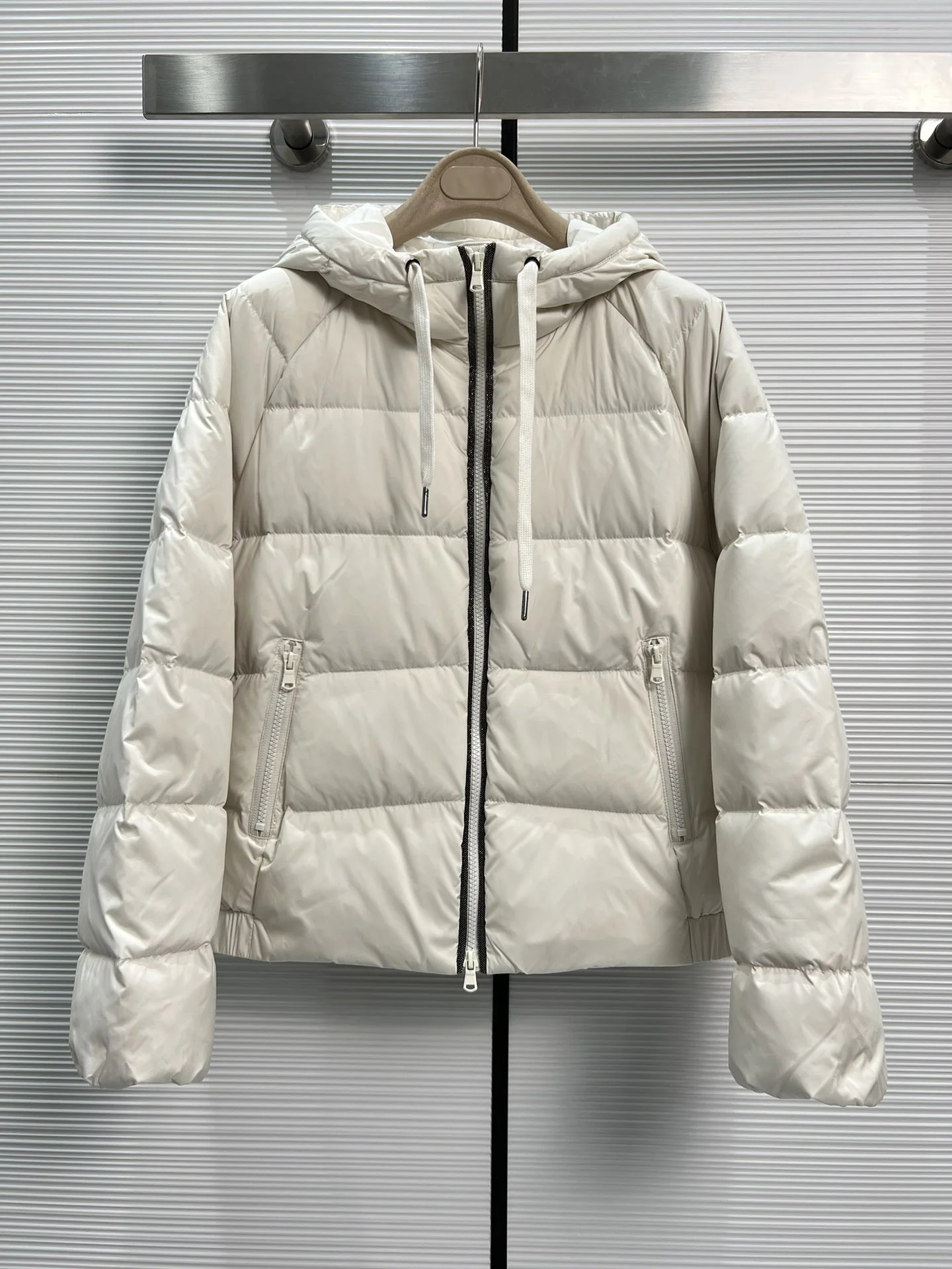 Women\'s Clothing Front chain design hooded short down coat Winter New 0119