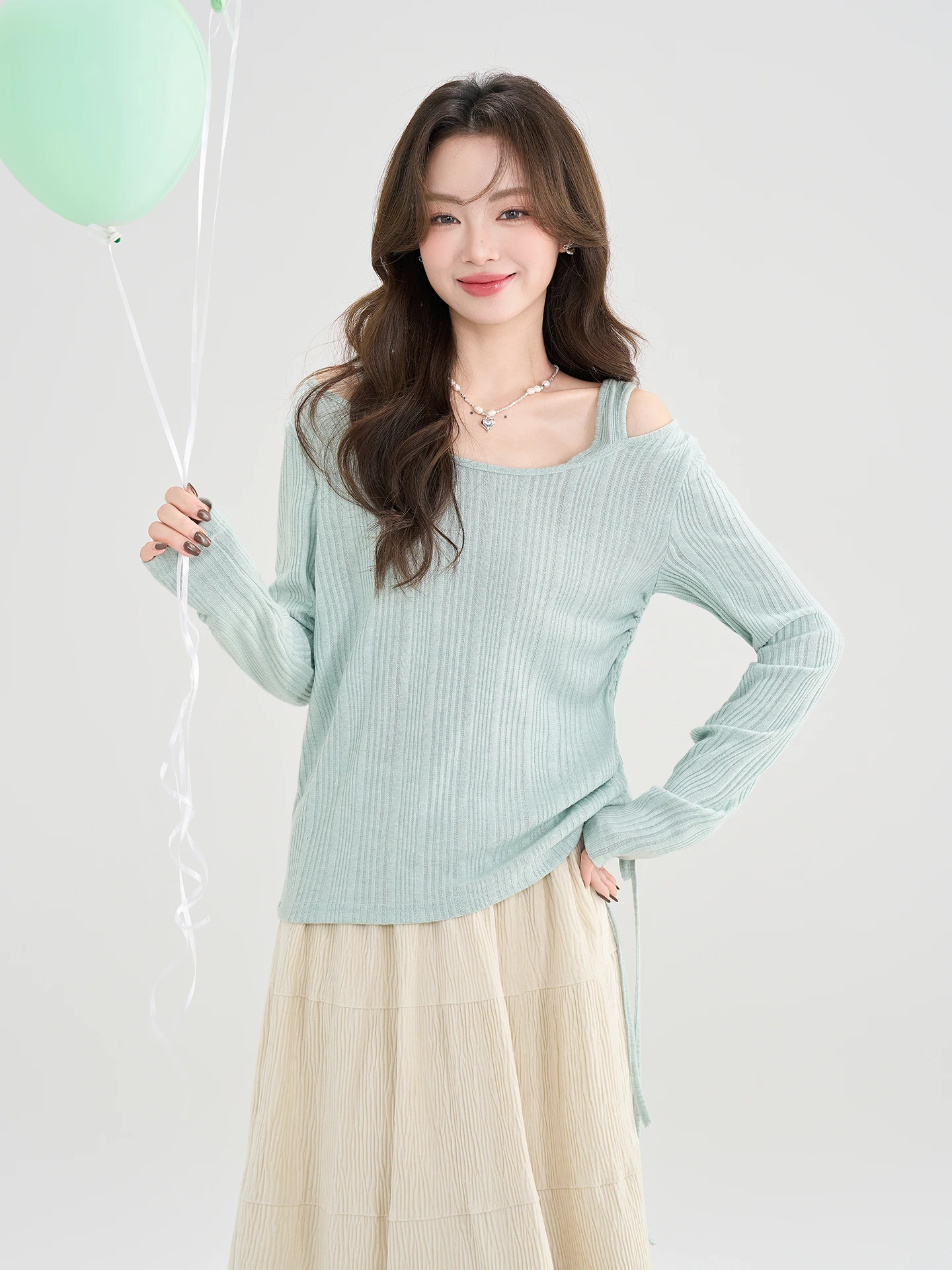 

Korean Style Blue Knitted Shoulder Bared Women's Top Spring 2026 Fashion High Quality Knitwear Casual round Neck Long Sleeve