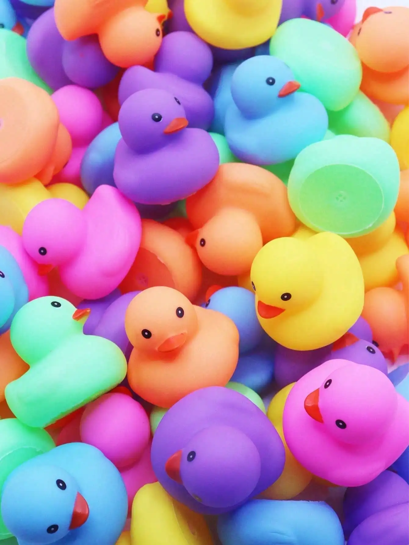 5/12/24Pcs Mini Rubber Ducks (Assorted Colors), Bath, Beach, and Pool Toys for Summer Fun, Floating, Stress-Relieving Water Toys