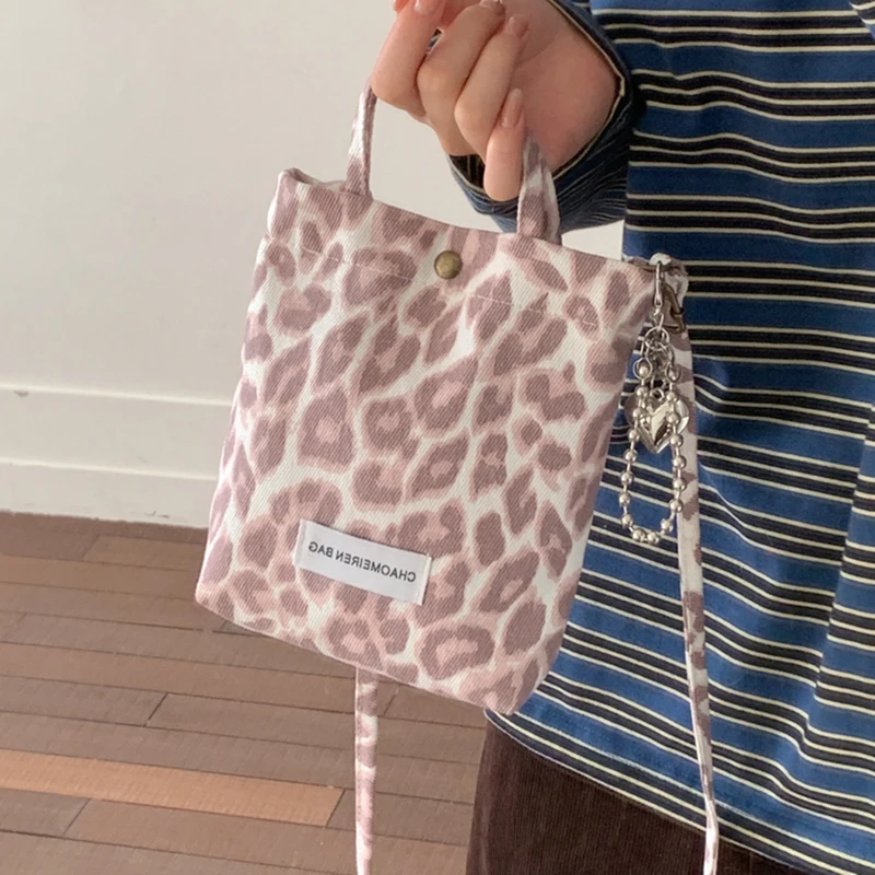 

Модная осенне-зимняя коричневая сумка-бютик с леопардовым принтом, новинка 2026 года, женская, на плечо, для телефона, из мягкого холста, для повседневного использования