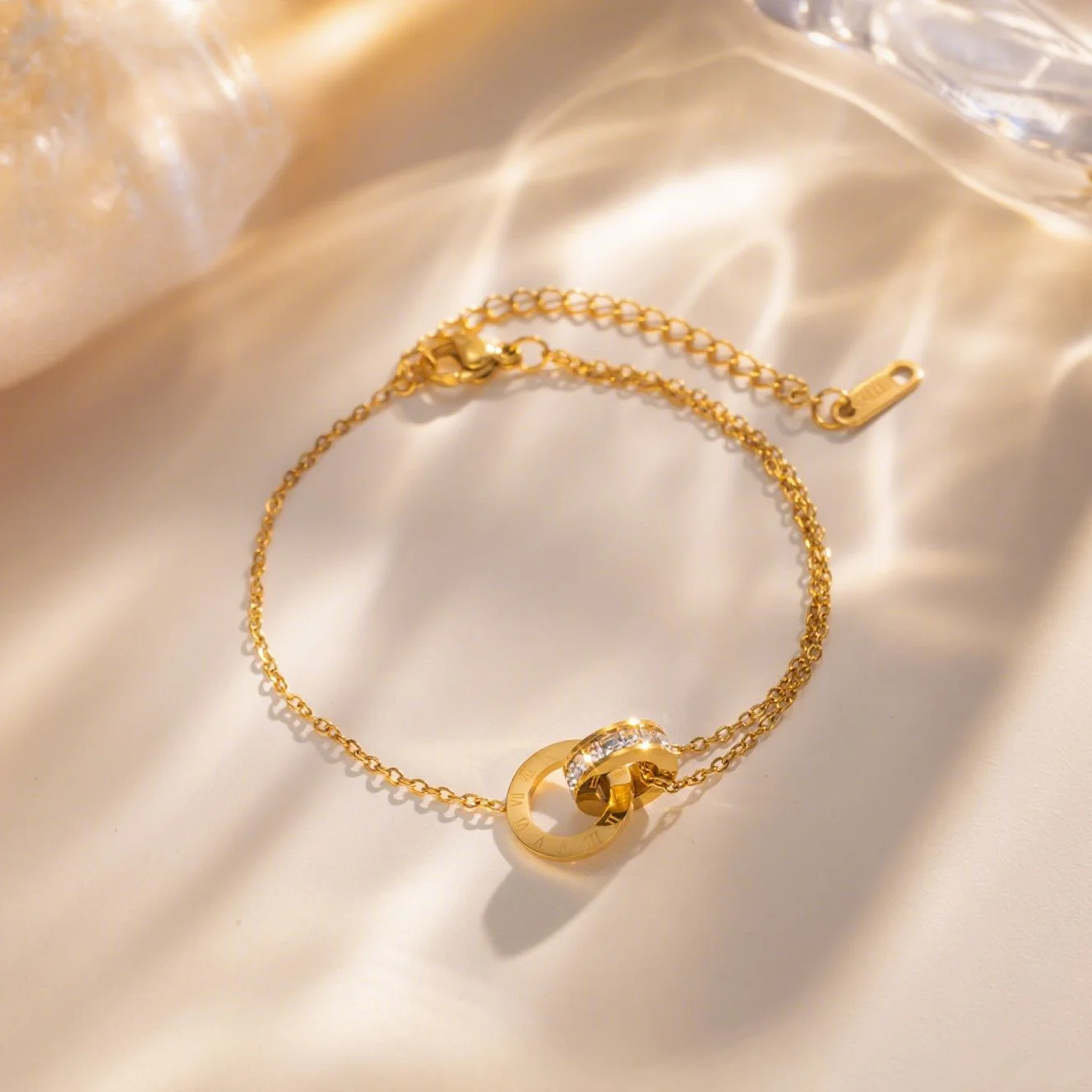 Luxuriöses Vergoldetes Edelstahl-Armband mit Funkelnden Zirkonen für Damen und Mädchen, Römisches Zifferndesign, Modischer Charm-Schmuck, Party-Geschenk – Detail 8