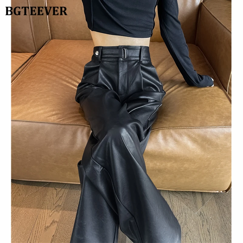 BGTEEVER Stylish Thicken Velvet Ladies Floor-Length PU Leather Straight Trousers Winter Warm Loose Pockets Female Wide Leg Pants