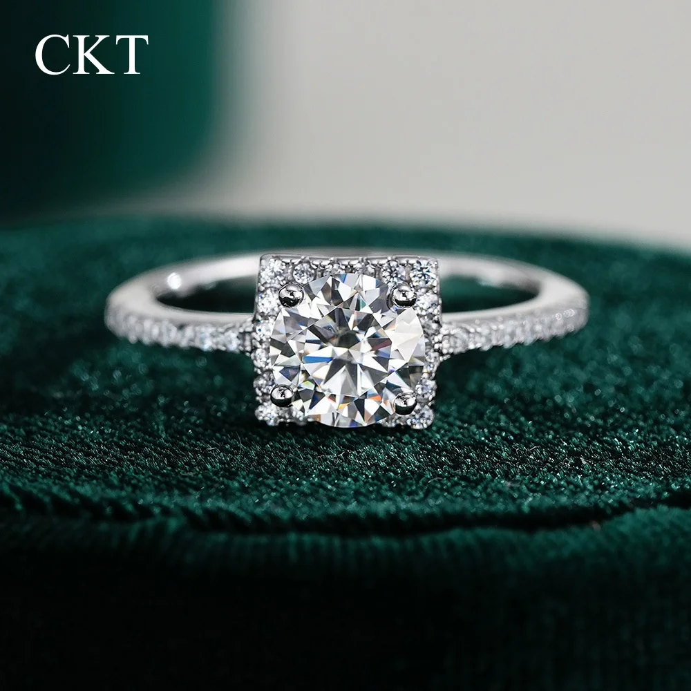 

CKT Real 18k White Gold 1 Carat Moissanite Diamond Ring for Women Square with Platinum Pt950 Generous Four Claws Fine Jewelry