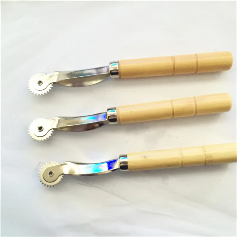 1Pc High Quality Sewing Tool Kit With Wood Handle Practical Serrate Edge Pattern Tracer Tracing Wheel Tailor Stitch Marker