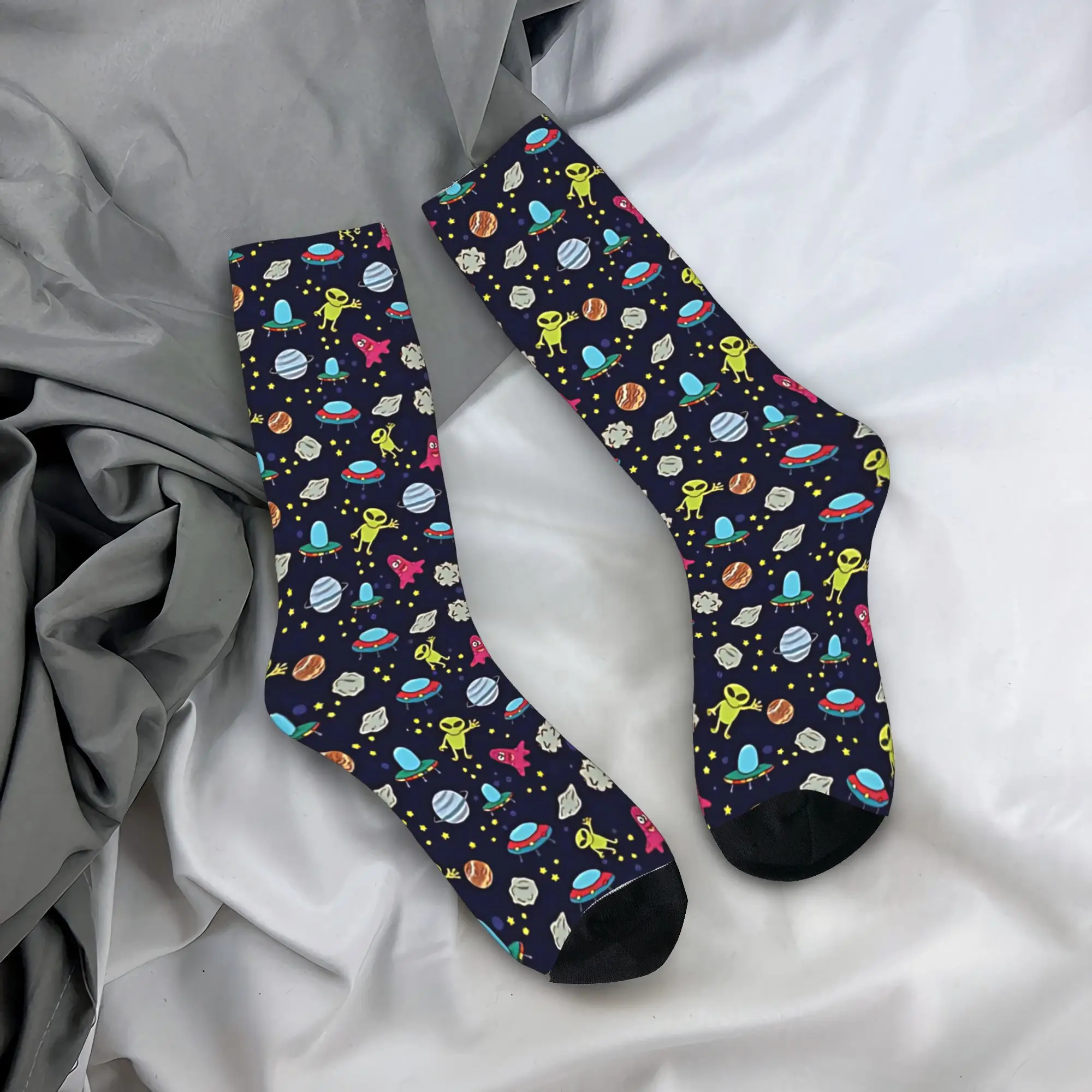Space Aliens Ufo planeta estrellas asteroides calcetines Anti sudor adultos hombres cómodos calcetines de escalada otoño calcetines modernos