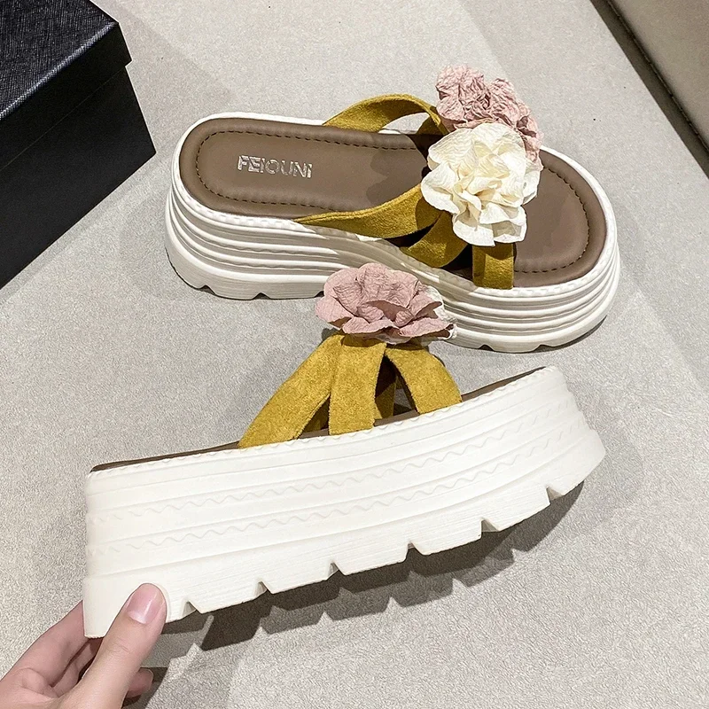7.5CM High Platform Slippers Women 2025 Summer New Thick-soled Ladies High Heels Flower Beach Sandals Ethnic style Flip Flops