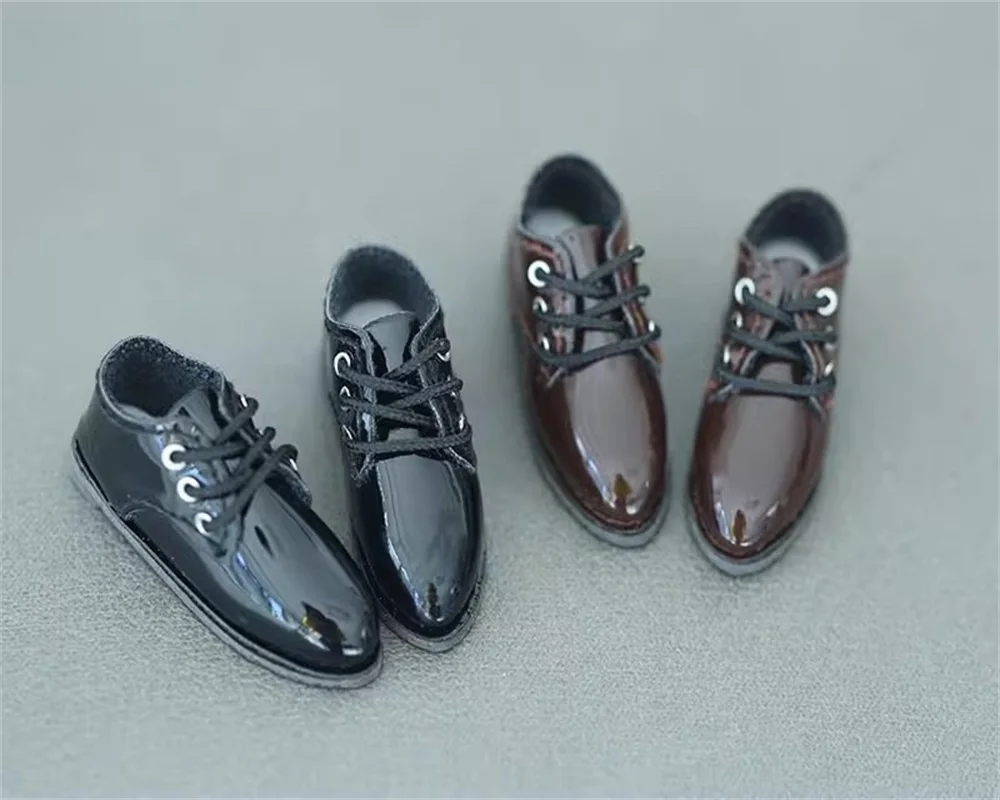 P20 YMY23/25 OB22 OB24 Boneca Masculina Na Moda Cavalheiro Sapatos de Couro Pontudo Brilhante Modelo Acessórios Em Estoque
