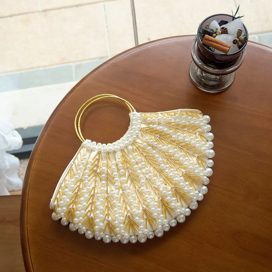 

French vintage handwoven beaded pearl shell-shaped dinner bag, hollow fan bag, metal ring handbag