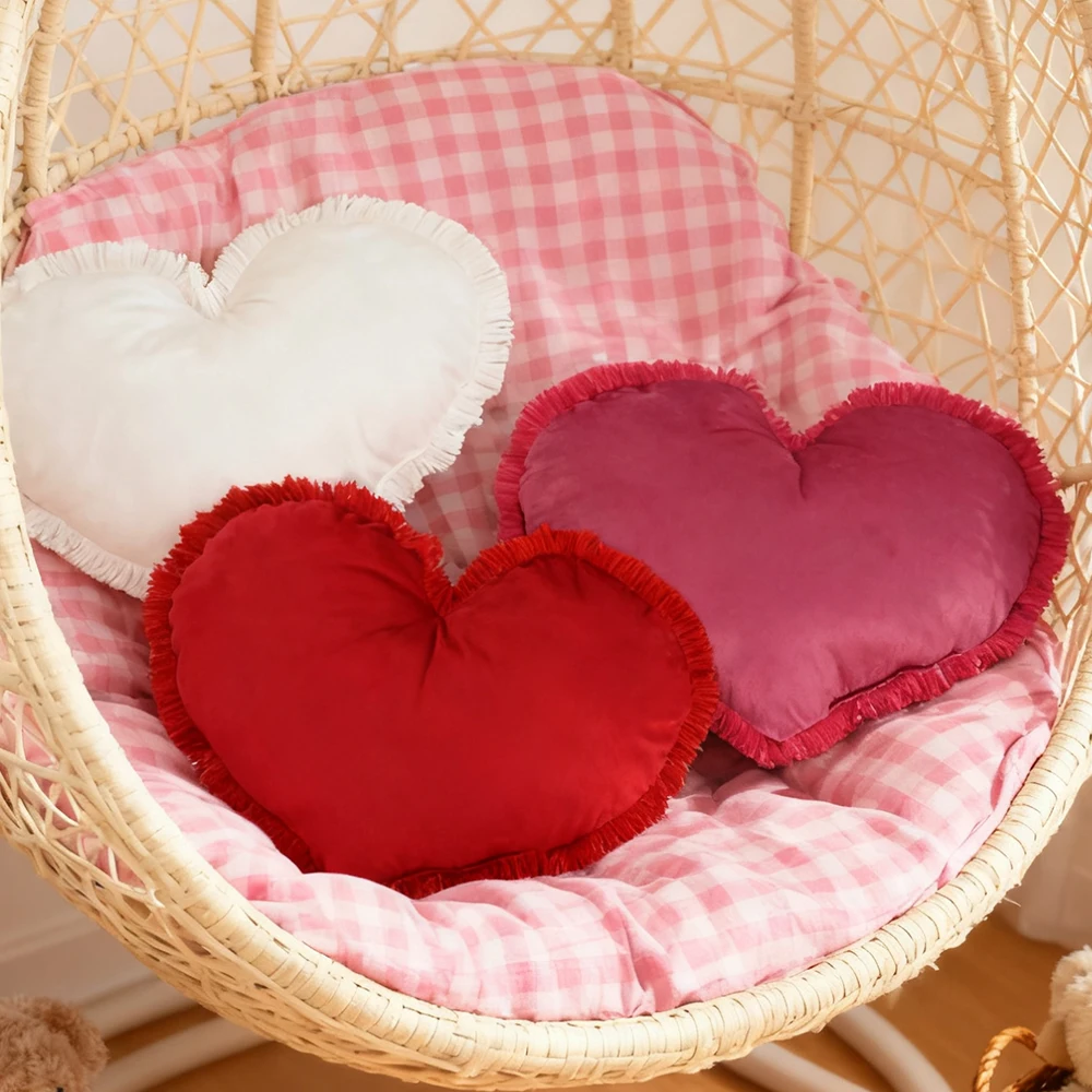BUYNOW 1PC Dutch Velvet Heart Pattern Lace Heart Pillow With Core Valentine's Day Solid Color Living Room Sofa Pillow Home Decor