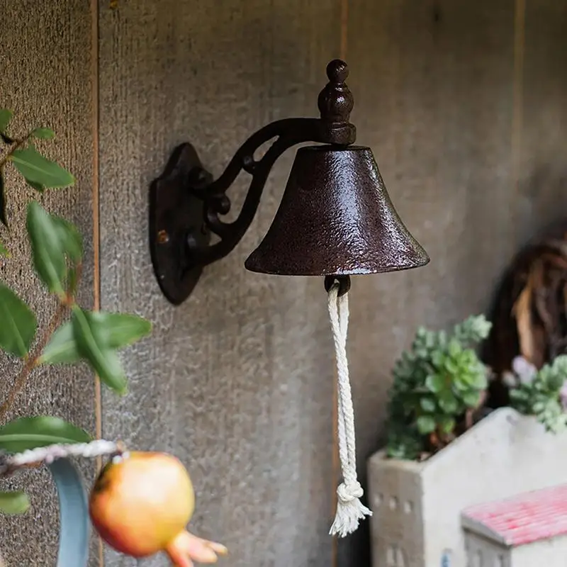 

Vintage Door Bell Heavy Duty Cast Iron Wall Mounted Welcome Door Bell Retro Rustic Manual Shaking Dinner Bell Home Garden Decor