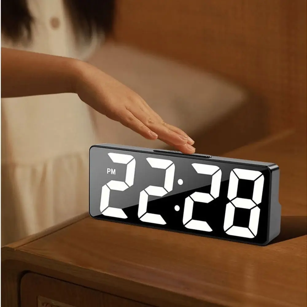 

2 Levels Brightness Digital Alarm Clock Temperature/Date Display 12/24H Format Electronic Table Clock Voice Control Snooze Mode