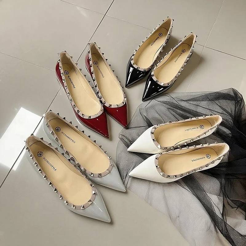 

2025 New Fashionable French Style Black Ladies Pointed Toe Flat Bottom Rivet Single Shoes Comfortable Design
