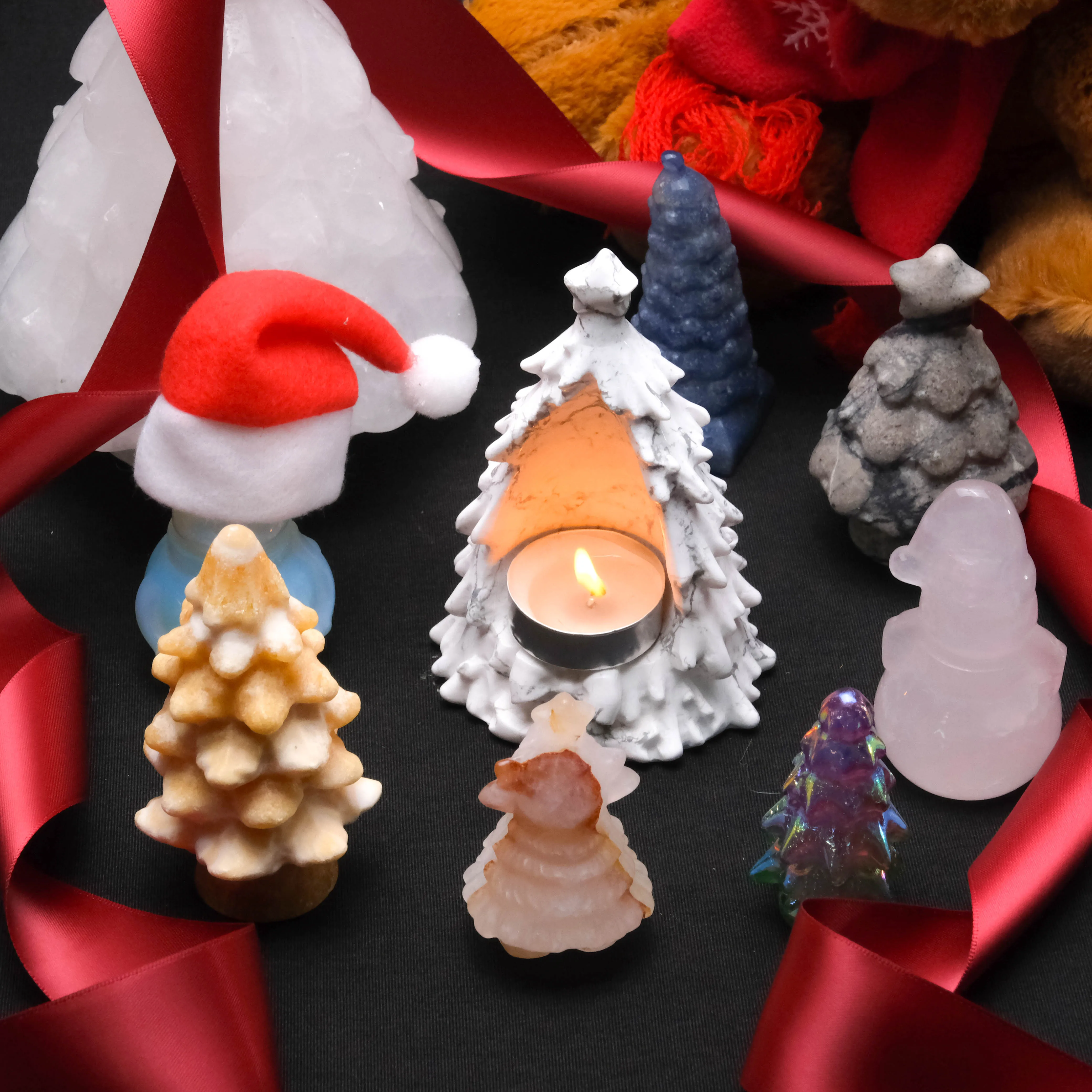 

Hot Selling Christmas Crystal Crafts Ornament for Home Decoration Natural Crystal Stone Engraving Christmas Tree Candle Holder