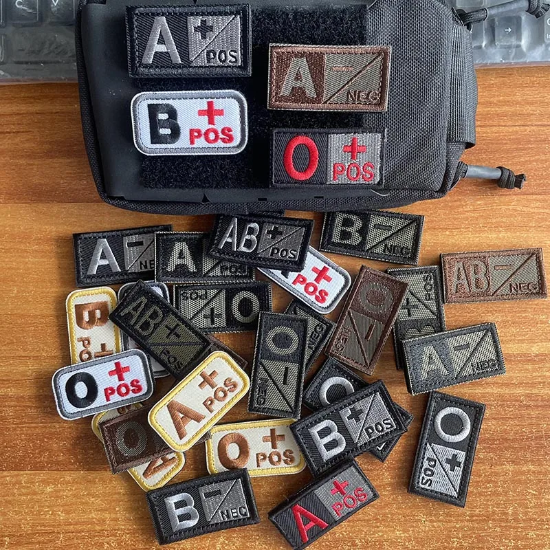 2 Stück Blutgruppen-Aufnäher A B O AB NEG POS, Klettverschluss, Kleidungsapplikation, Stickerei, Taktisches Emblem, Militäraufkleber für Mantel/Rucksack – Detail 6