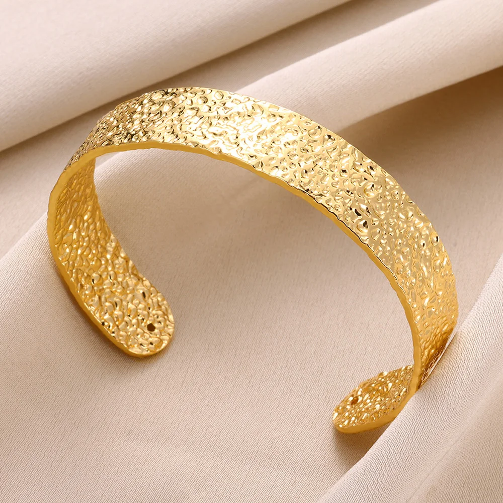 Stainless Steel Wide Bangles for Women Luxury Gold Color Chunky Flower Cuff Bangle Bracelet femme Vintage Wedding Jewelry Gifts