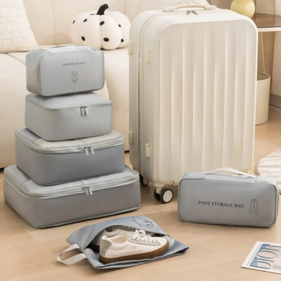 The High-Quality Satin Storage Set of 6 Pieces Is the Ultimate Choice for Travel Storage. 6 Different Sizes Are Precisely Matched, Allowing for the Separate Storage of Trousers, Pajamas, Underwear, Shoes, Etc., with Breathable Mesh for Visibility and Effective Separation to Avoid Clutter. Easily Save Space in Your Suitcase, Whether You'Re on Business Trips, Long-Distance Travel, or Moving and Storing Items, Keeping Your Luggage Neat and Organized.