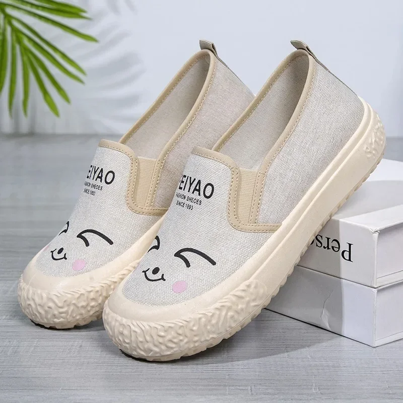 Sapatos femininos dos desenhos animados adorável raso deslizamento-em mocassins moda dedo do pé redondo apartamentos sapato de caminhada ao ar livre casual respirável senhoras sapatos