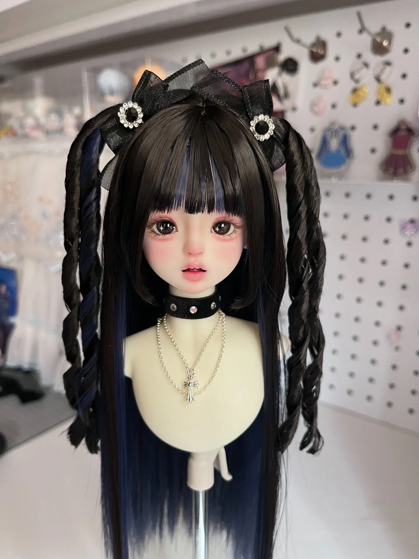

Fashion Black-RED BJD Doll Hair, 1/4 Handmade Curly, Multi-Colored Bangs Wig