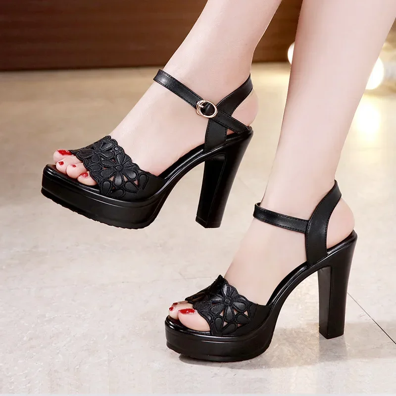 10cm Small Size 32-43 Elegant Floral Cutout Platform Sandals 2024 Summer Womens Block High Heels Sandals Office Model