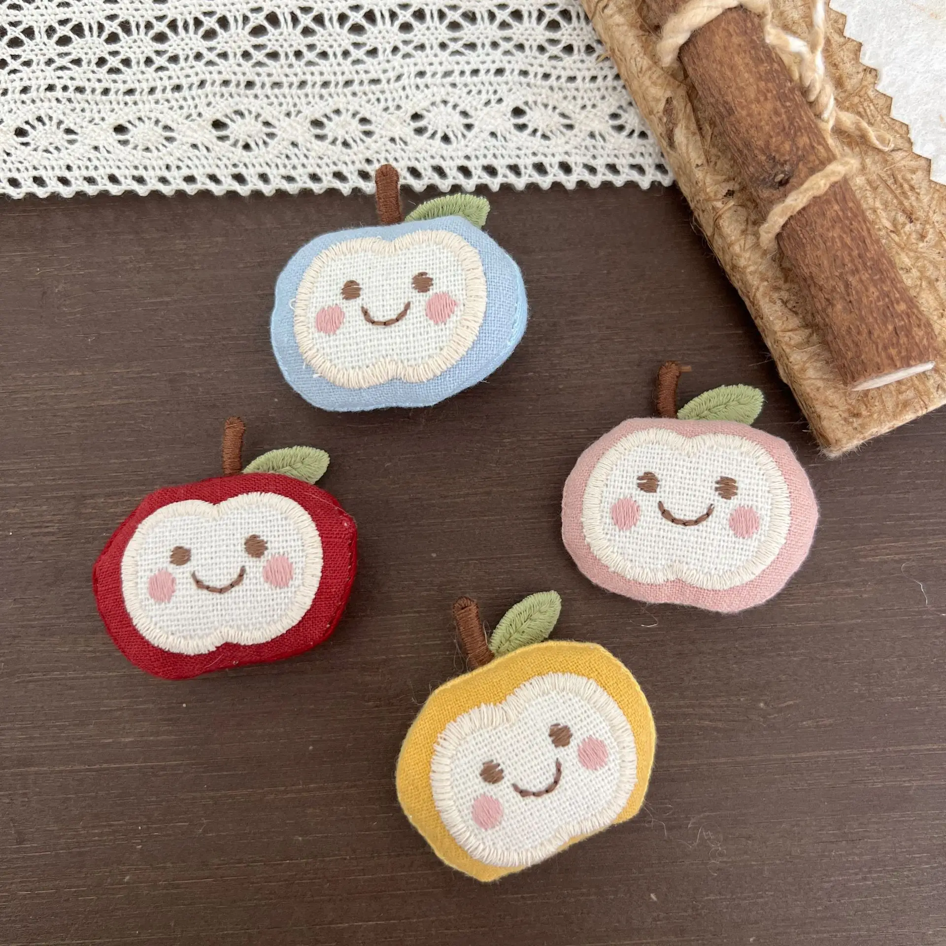 

Cartoon Apple Brooch 1PCS 2026 New for Women Cotton Filled Fruit Bag DIY Hair Clip Shoe Accessory Decor Durable Kit