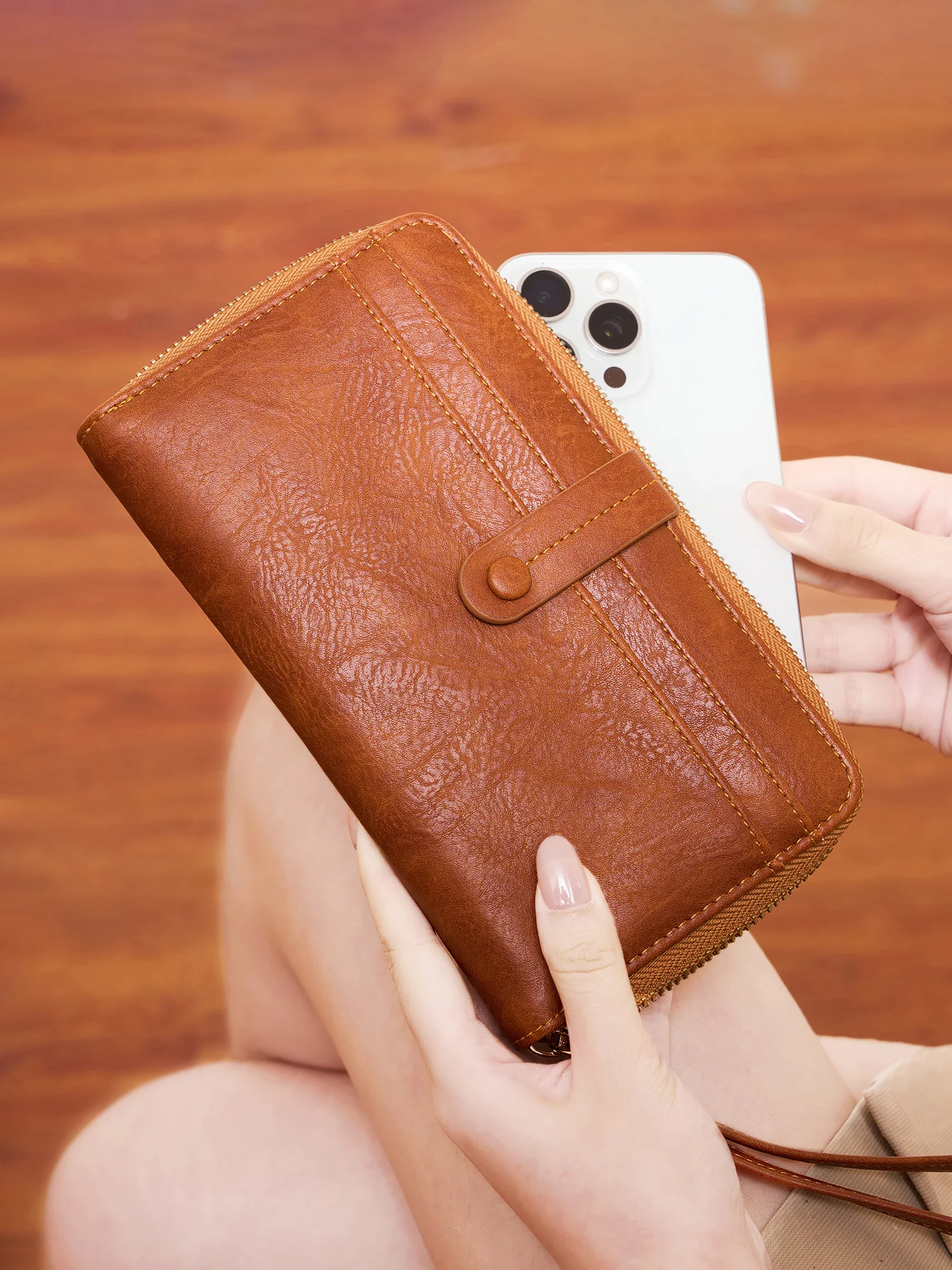 

Стильный ретро-держатель для карт на молнии, портативный женский клатч большой вместимости, кошелек из искусственной кожи для кредитных карт, вмещающий паспорт