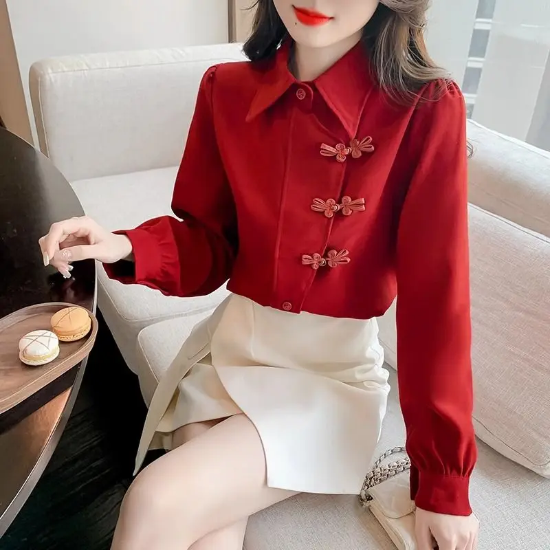 

New Chinese Style Retro Buckle Red Shirt Women's Spring New Temperament Shirt This Year's Popular National Style Top
