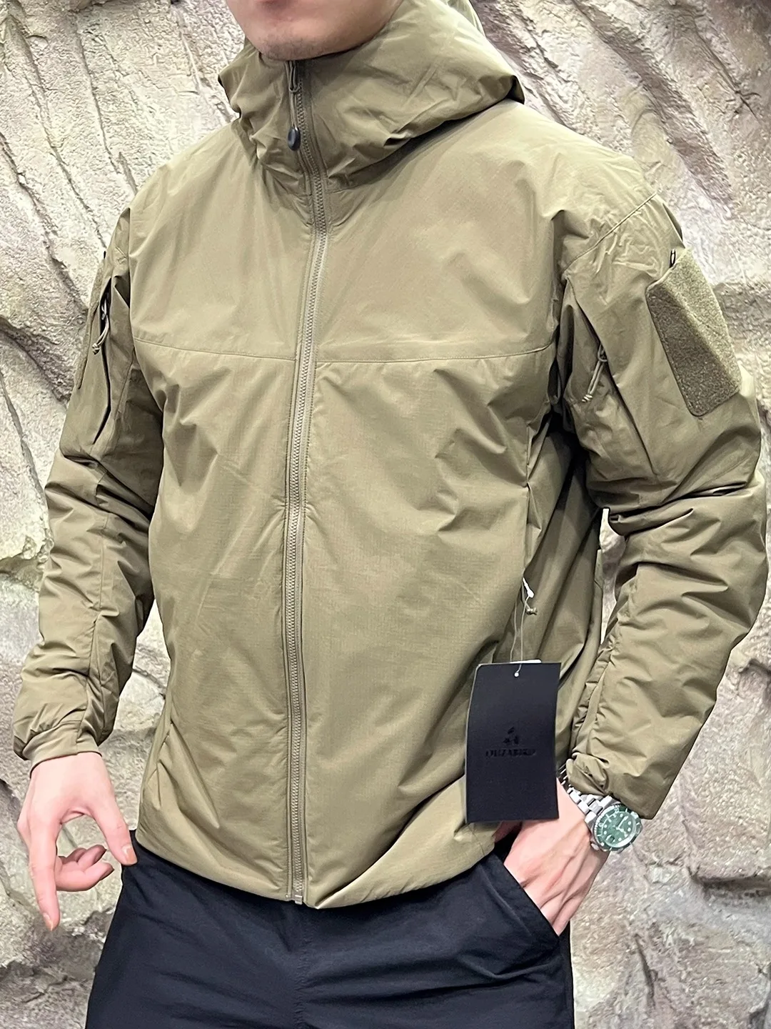 

Waterproof Anti-Cold Tactical Cotton Jacket Men's Standard Fit Long Sleeve Hooded Coat Polyester Fiber Cleanfit Style Pure Color
