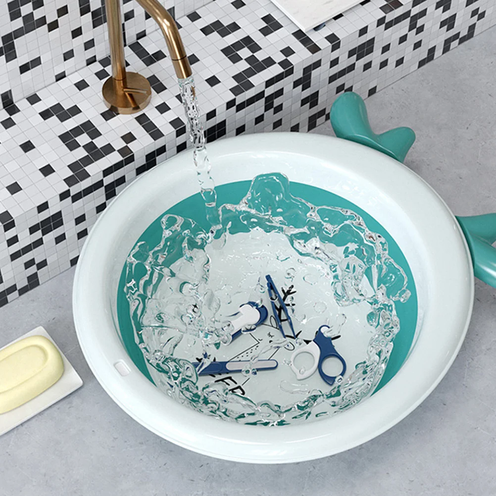 

1Set Nail Kit Non-Blunt Rust-Free Safe Trimmer Delicate Nails Anti-Slip Handle Durable Case Nail Kit