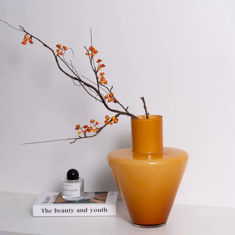 

Ваза Nordic Minimalist Style Caramel Color Inverted Triangle Design Glass Vase Flower Arrangement Ornament Housewarming Gift