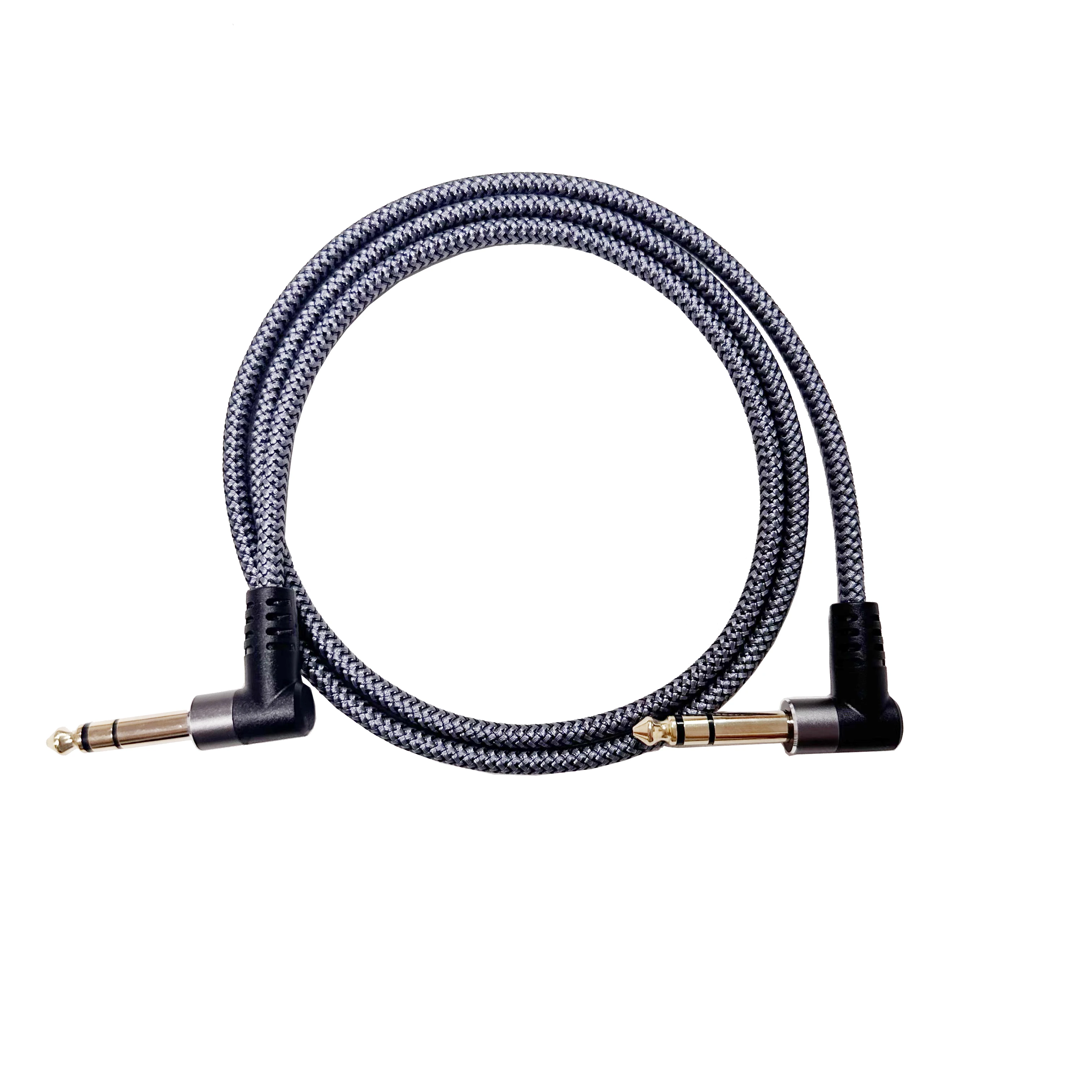 Kabel instrumentowy TRS o średnicy 1/4 cala, z wtykiem kątowym 6,35 mm, do podłączenia urządzeń audio, np. miksera, wzmacniacza, klawiatury basowej. — zdjęcie produktu 6
