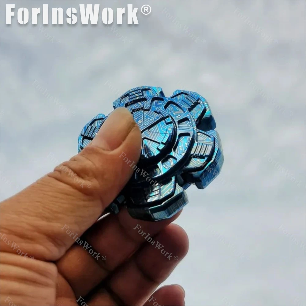 NEWEDC VIP Special Material Detonation Open Armour Gyro Fingertip Gyro Metal Stress Relieving Toys Magnetic Toys