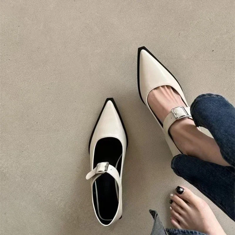 Sandalias planas de Ballet para mujer, zapatos de plataforma con remaches puntiagudos, de tendencia, 2024