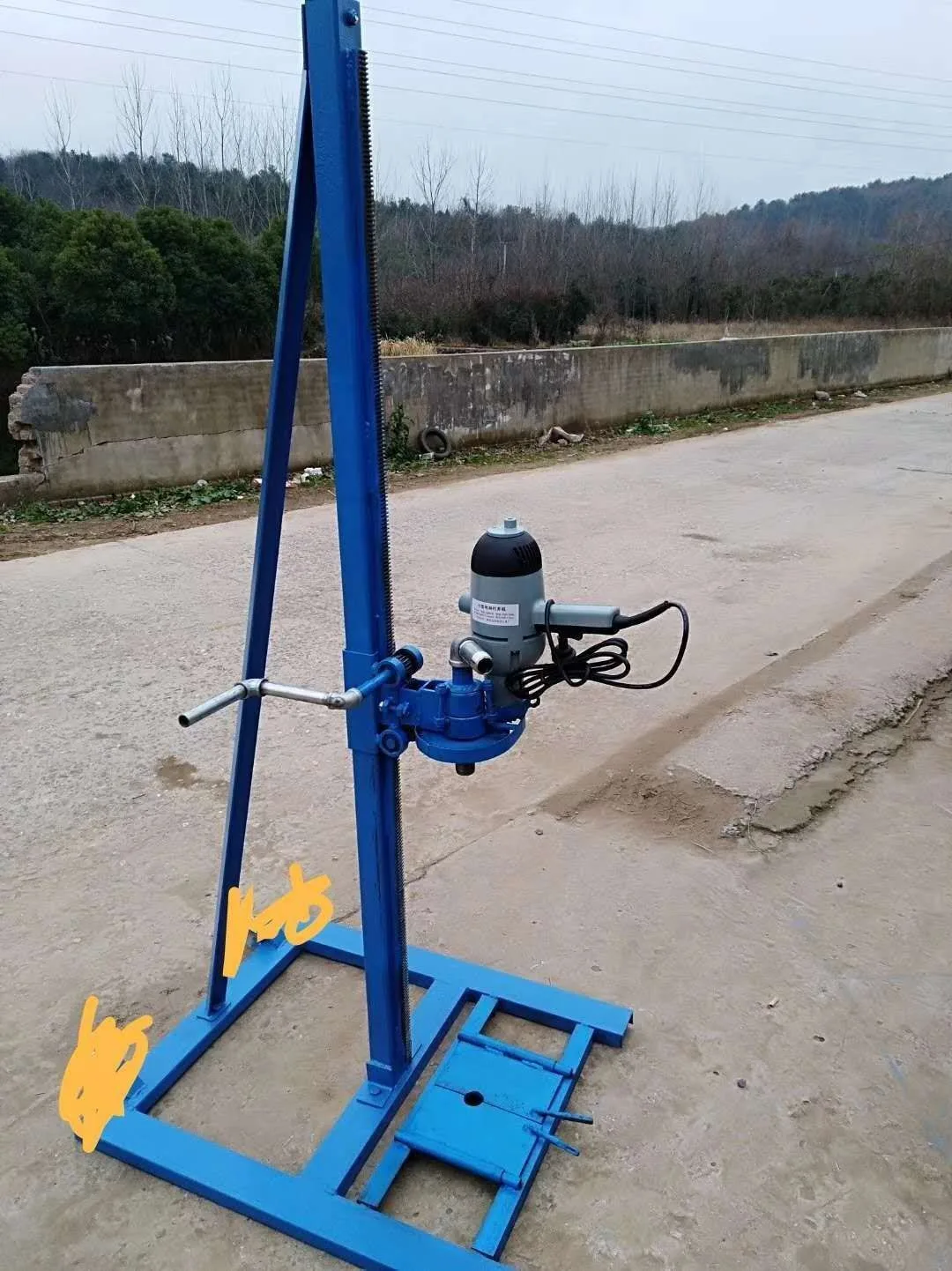 2025Latest Hand Shelf Small Caliber Electric Drilling Rig Price Water Well Drilling Machine for Sale