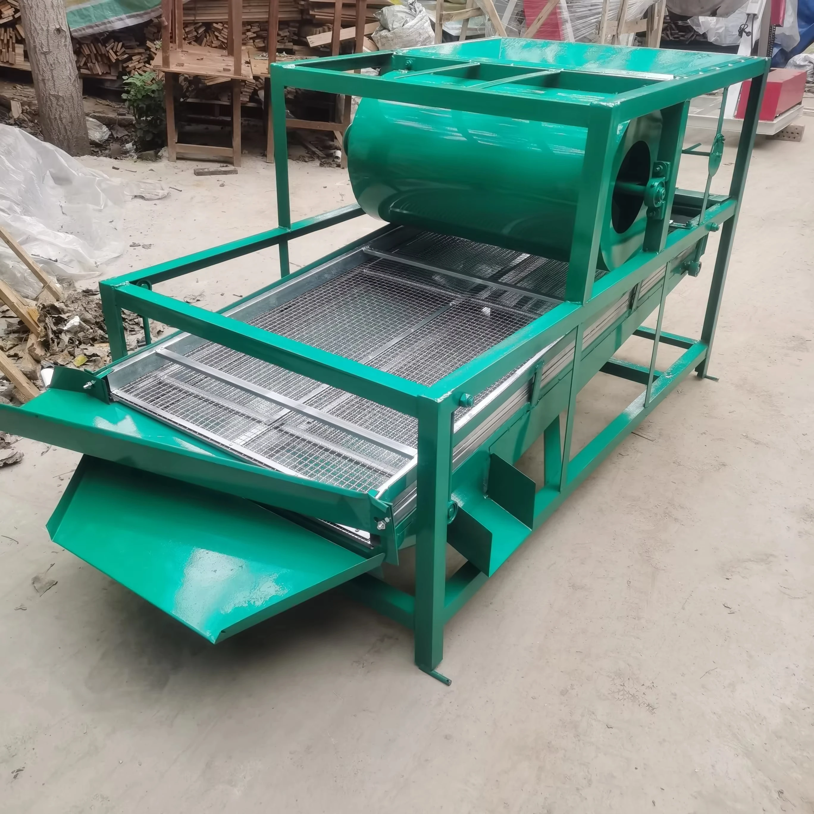 

Corn Wheat Soybean Cleaner Machine Removes Impurities Grain Vibrating Screener Machine Pre-Cleaning Machine Seed Grain Cleaner