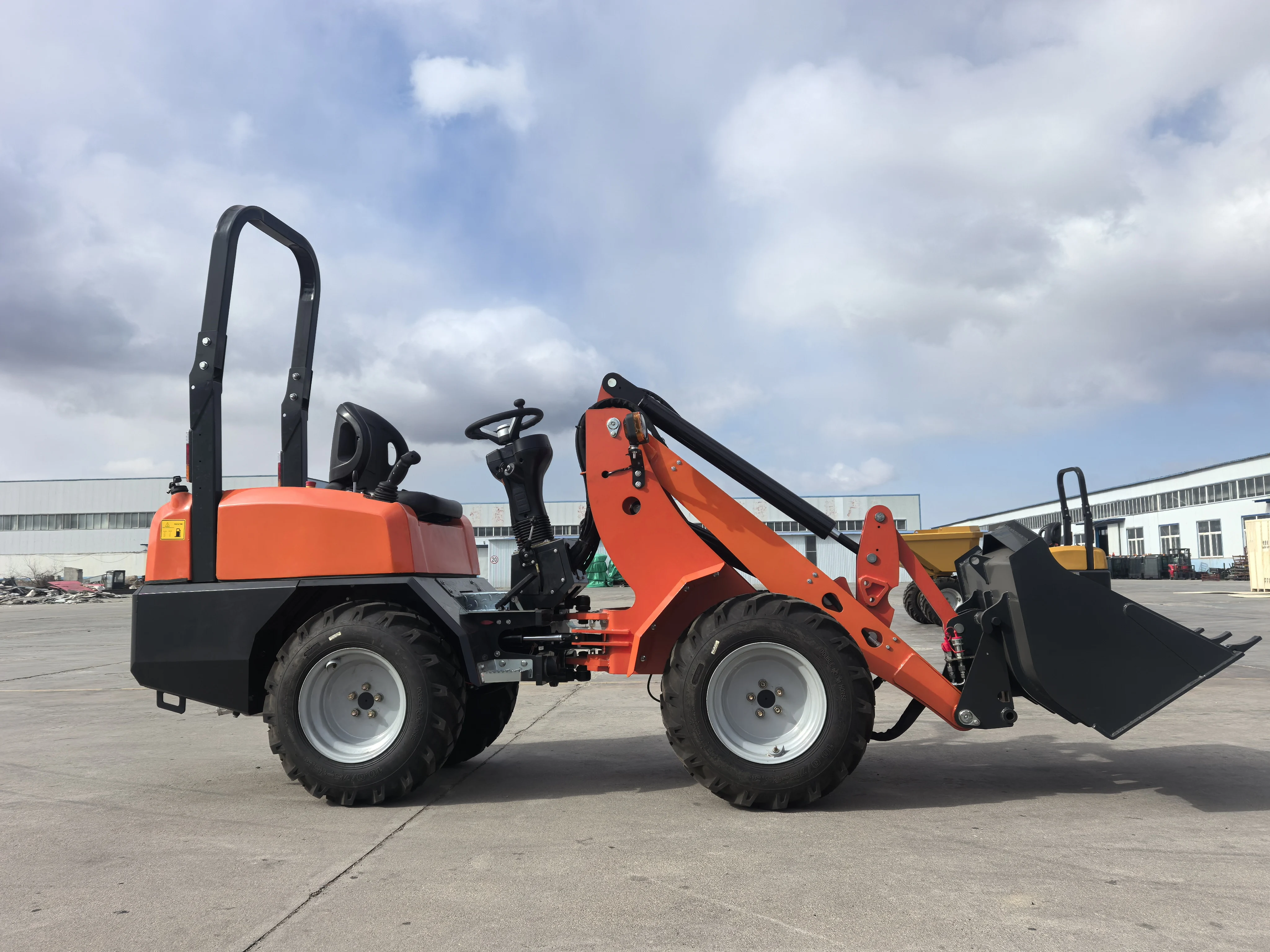 Mini Loader 1000kg Free Shipping Diesel Loader 4×4 Wheeled Front Loader All Terrain Skidsteel Loader Small Loader 4 Wheel