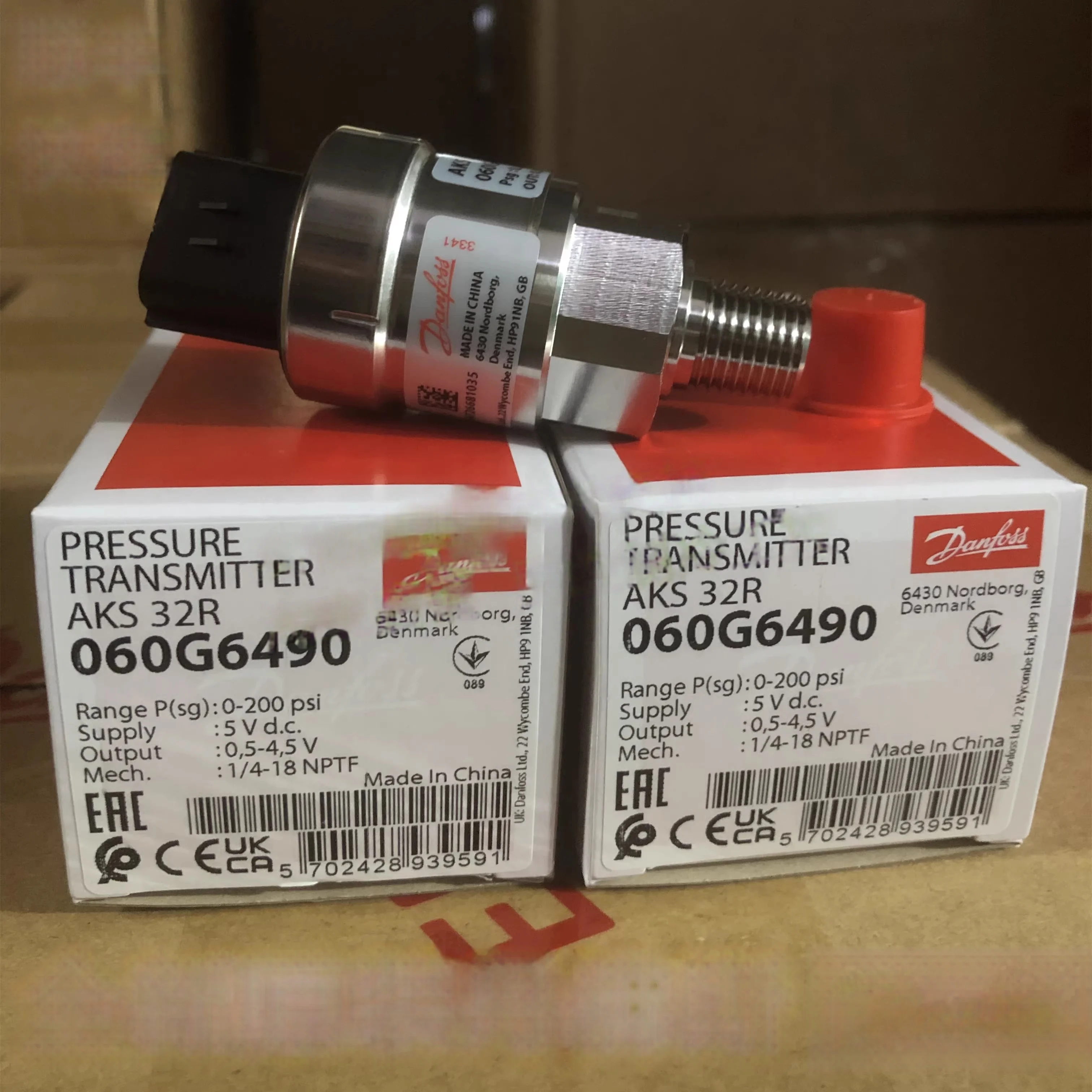 

New Danfoss pressure sensor AKS32R (060G6490) (060G6492) (060G6340) (060G6341) (060G5961)AKS32R(060G1036)