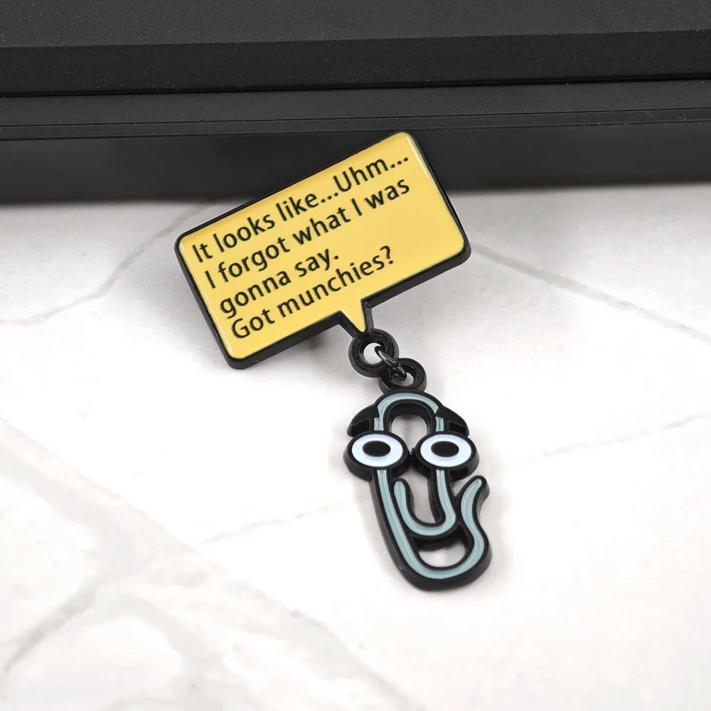 Lustiger Clippy Emaille-Pin Cartoon Büroklammer Metallbrosche Overthinking Meme Anstecknadel Niedliches Schmuckgeschenk für Freunde und Kollegen – Detail 16