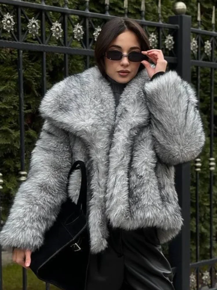 

2025 Winter New Lady Faux Fur Coat Street Fashion Warm Long Sleeves Lapel Coats Elegant Thicken Fur Coat For Women Casual Solid
